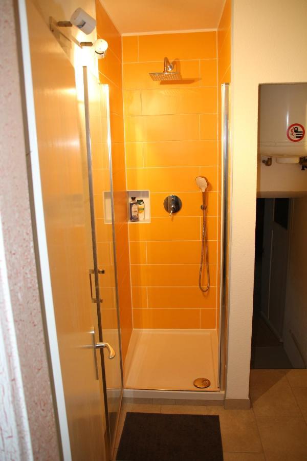 Airolo With Private Parking Apartment Екстериор снимка