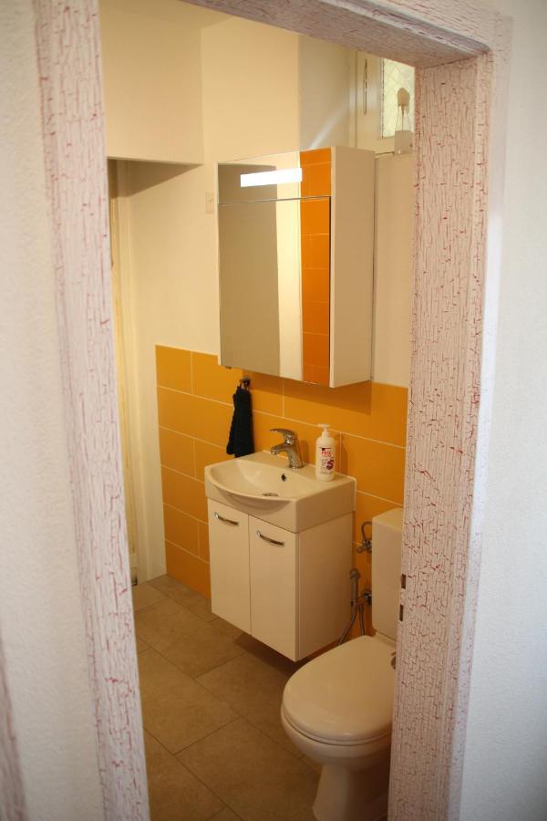 Airolo With Private Parking Apartment Екстериор снимка