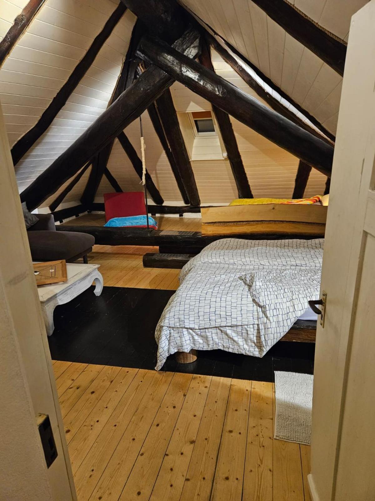 Airolo With Private Parking Apartment Екстериор снимка